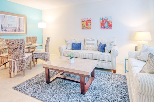 Living room area at Viamar Health facility with modern furnishings 3